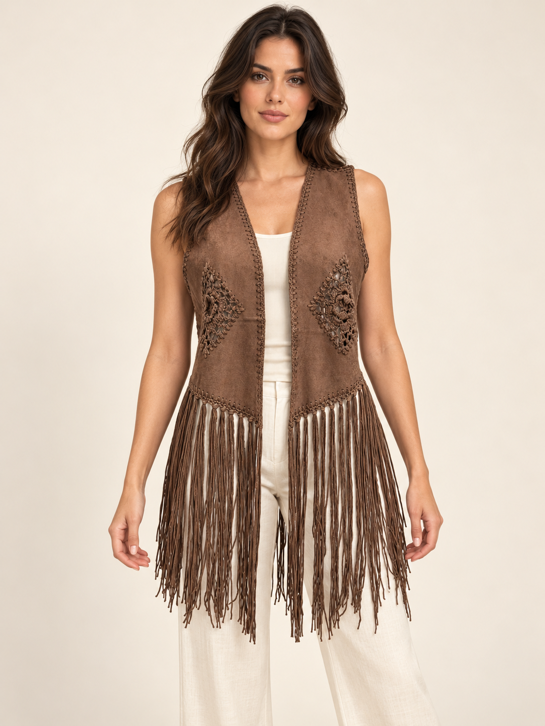 Chaleco con flecos marron — modelo